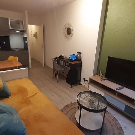 Studio 202 Au 15 Rue Battant A Безансон Екстериор снимка